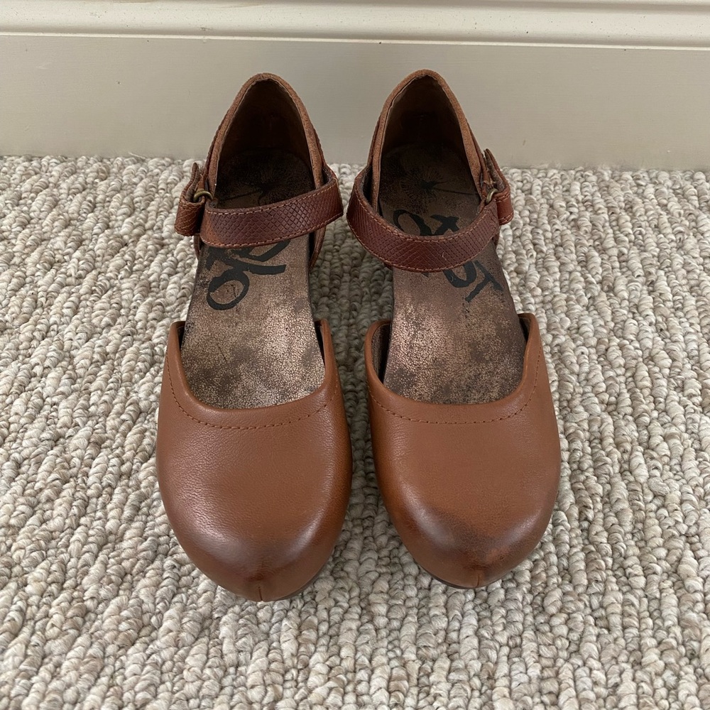 OTBT Brown Wedges - Picture 2 of 7